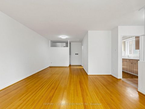 Photo 10 at 219 Lynedock Crescent, Donalda, Toronto