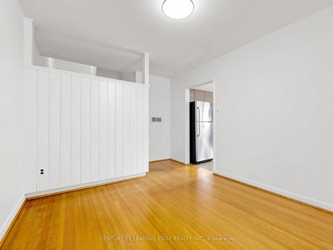 Photo 12 at 219 Lynedock Crescent, Donalda, Toronto