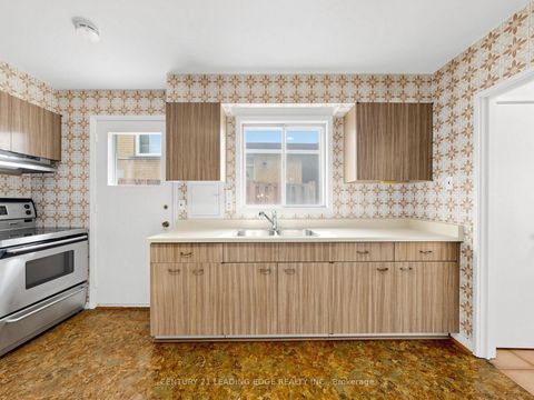 Photo 15 at 219 Lynedock Crescent, Donalda, Toronto