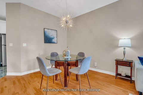 Photo 9 at 403 - 980 Yonge Street, Annex, Toronto