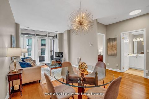 Photo 11 at 403 - 980 Yonge Street, Annex, Toronto