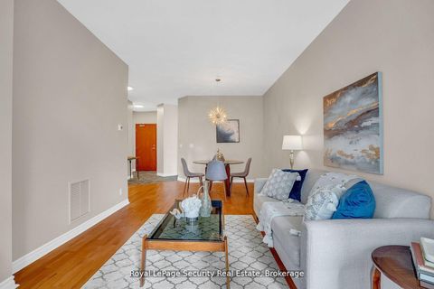 Photo 15 at 403 - 980 Yonge Street, Annex, Toronto