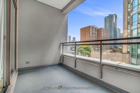 Photo 21 at 403 - 980 Yonge Street, Annex, Toronto