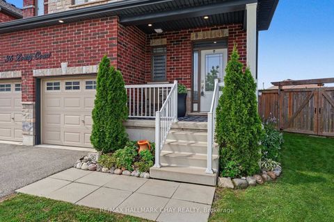 Photo 3 at 36 Lowry Court, Edgehill Drive, Barrie