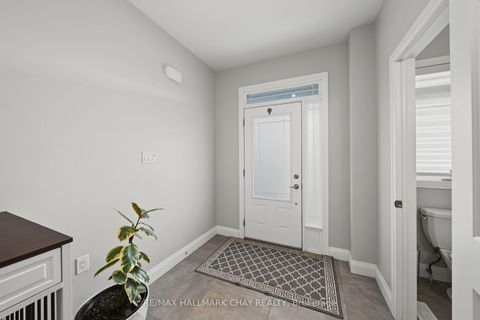 Photo 4 at 36 Lowry Court, Edgehill Drive, Barrie