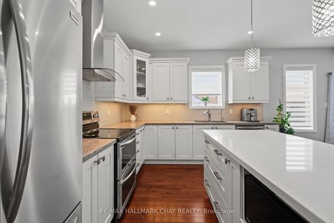 Photo 15 at 36 Lowry Court, Edgehill Drive, Barrie