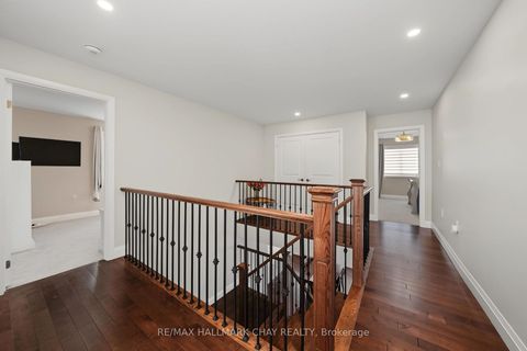 Photo 21 at 36 Lowry Court, Edgehill Drive, Barrie