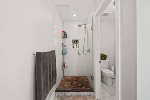 Photo 25 at 36 Lowry Court, Edgehill Drive, Barrie