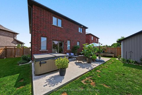 Photo 36 at 36 Lowry Court, Edgehill Drive, Barrie