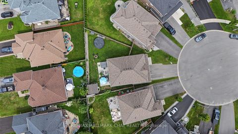 Photo 42 at 36 Lowry Court, Edgehill Drive, Barrie