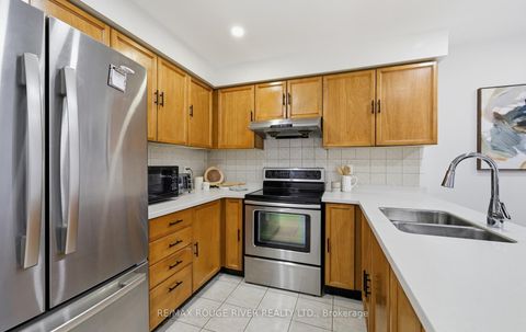 Photo 8 at 33 Rangeley Drive, Rouge E11, Toronto