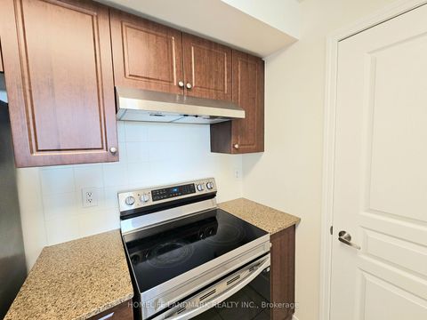Photo 7 at 812 - 503 Beecroft Road, Willowdale West, Toronto