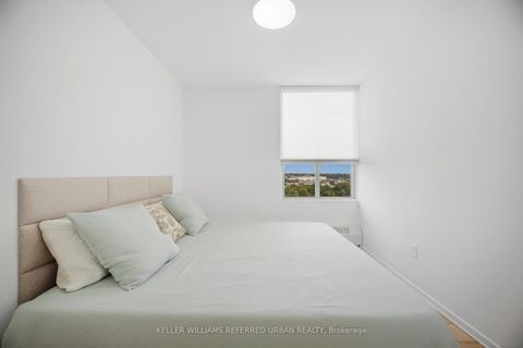 Photo 13 at 1416 - 60 Pavane Linkway Way, Flemingdon Park, Toronto