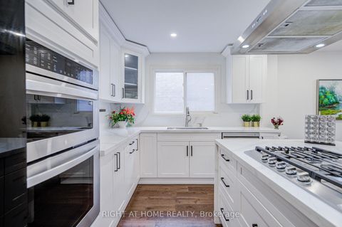 Photo 9 at 71 Bayhampton Crescent, Brownridge, Vaughan