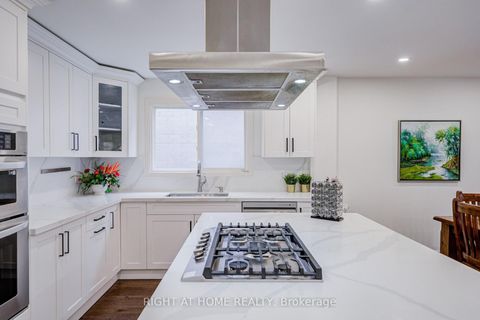 Photo 10 at 71 Bayhampton Crescent, Brownridge, Vaughan