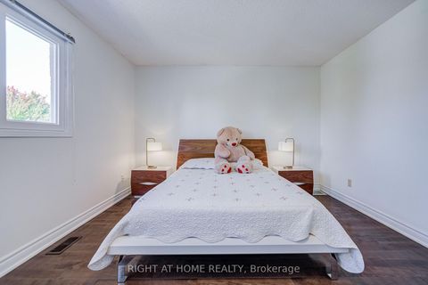 Photo 23 at 71 Bayhampton Crescent, Brownridge, Vaughan