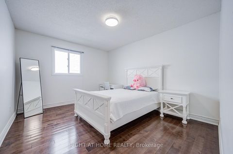 Photo 28 at 71 Bayhampton Crescent, Brownridge, Vaughan