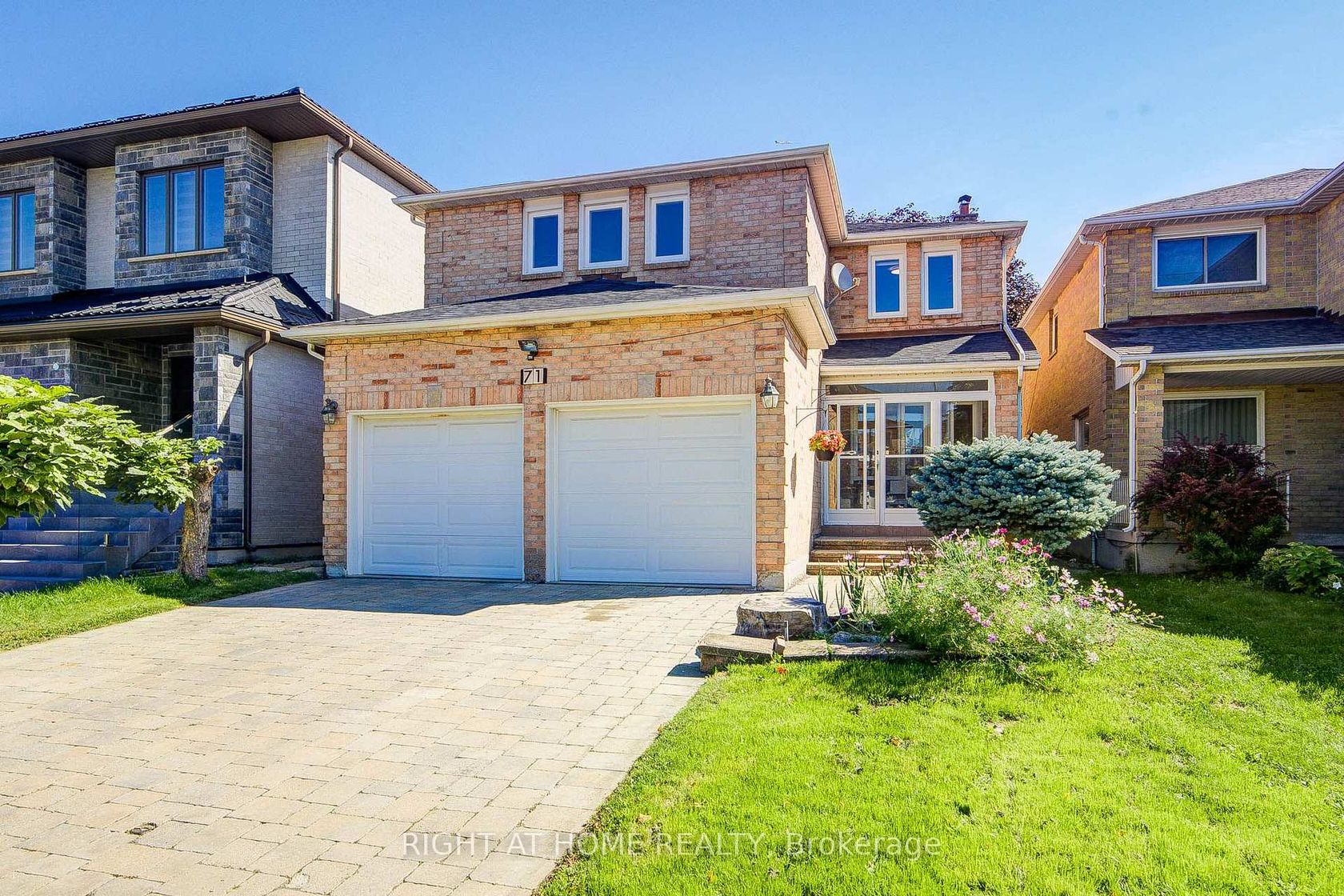 71 Bayhampton Crescent, Brownridge, Vaughan photo number 2