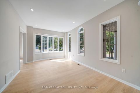 Photo 6 at 18 Formosa Drive, Rouge Woods, Richmond Hill