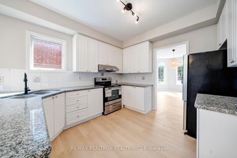 Photo 15 at 18 Formosa Drive, Rouge Woods, Richmond Hill