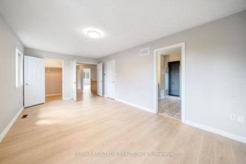 Photo 25 at 18 Formosa Drive, Rouge Woods, Richmond Hill