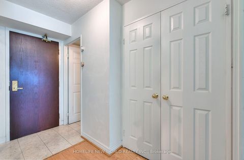 Photo 3 at 811 - 18 Parkview Avenue, Willowdale East, Toronto