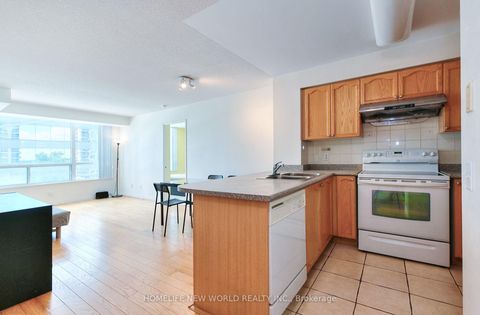 Photo 4 at 811 - 18 Parkview Avenue, Willowdale East, Toronto