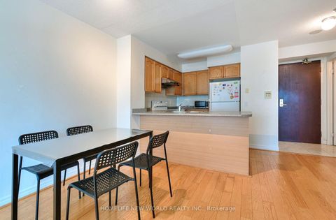 Photo 7 at 811 - 18 Parkview Avenue, Willowdale East, Toronto
