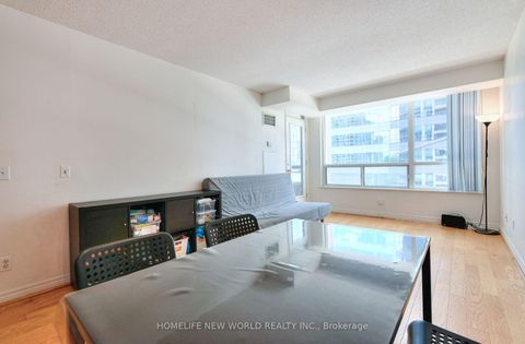 Photo 11 at 811 - 18 Parkview Avenue, Willowdale East, Toronto