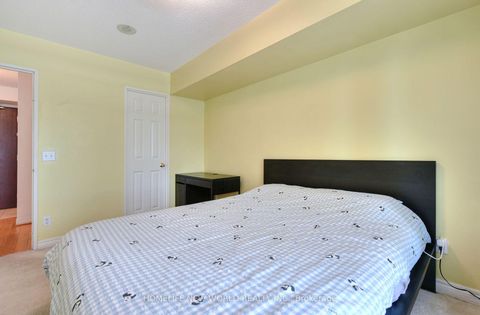 Photo 16 at 811 - 18 Parkview Avenue, Willowdale East, Toronto