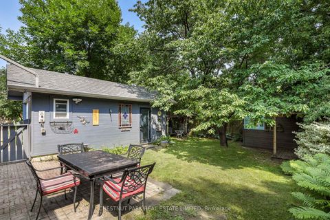 Photo 34 at 27 Cedarcrest Drive, Kingsway South, Toronto