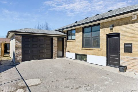 Photo 24 at 64 Hart Avenue, Kennedy Park, Toronto