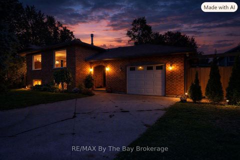 Photo 3 at 247 Simcoe Street, Stayner, Clearview