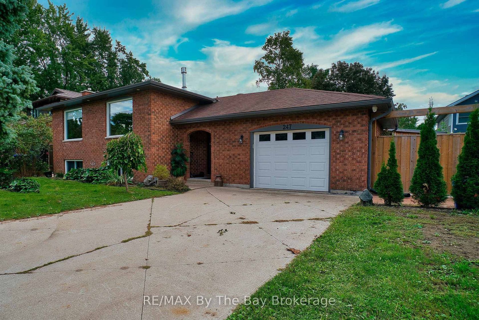 247 Simcoe Street, Stayner, Clearview photo number 2