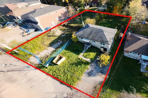 Photo 5 at 389 Hounslow Avenue, Willowdale West, Toronto