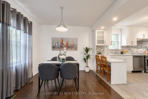 Photo 4 at 17 Lyndale Drive, Willowdale East, Toronto