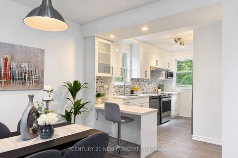 Photo 6 at 17 Lyndale Drive, Willowdale East, Toronto