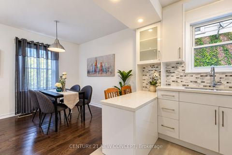 Photo 7 at 17 Lyndale Drive, Willowdale East, Toronto