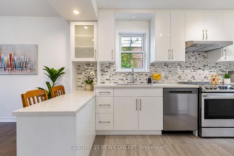 Photo 8 at 17 Lyndale Drive, Willowdale East, Toronto