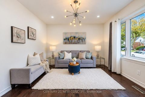 Photo 13 at 17 Lyndale Drive, Willowdale East, Toronto