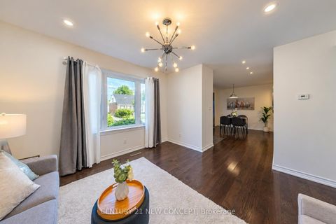 Photo 17 at 17 Lyndale Drive, Willowdale East, Toronto