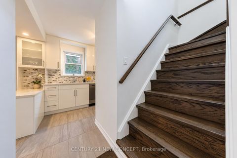 Photo 23 at 17 Lyndale Drive, Willowdale East, Toronto