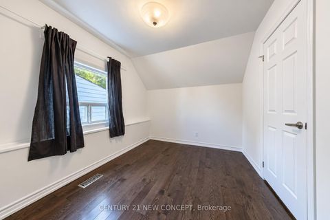 Photo 28 at 17 Lyndale Drive, Willowdale East, Toronto