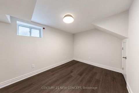 Photo 35 at 17 Lyndale Drive, Willowdale East, Toronto