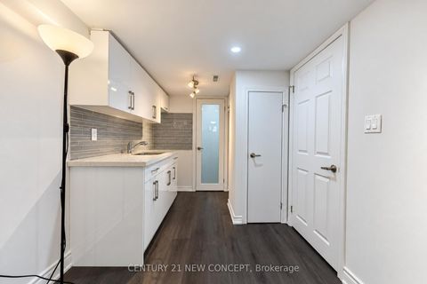 Photo 36 at 17 Lyndale Drive, Willowdale East, Toronto