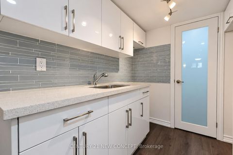 Photo 37 at 17 Lyndale Drive, Willowdale East, Toronto