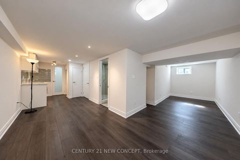 Photo 41 at 17 Lyndale Drive, Willowdale East, Toronto