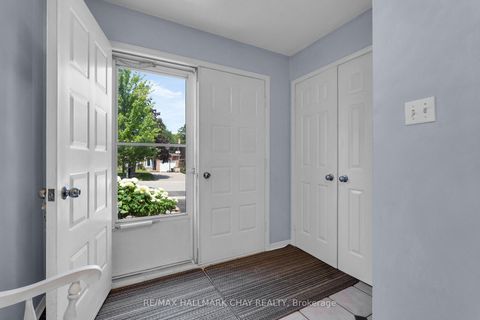 Photo 5 at 86 Trillium Crescent, Allandale Heights, Barrie
