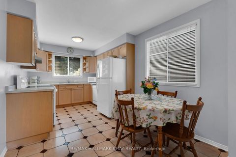 Photo 10 at 86 Trillium Crescent, Allandale Heights, Barrie