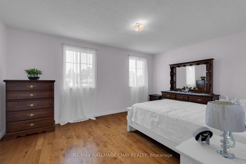 Photo 14 at 86 Trillium Crescent, Allandale Heights, Barrie